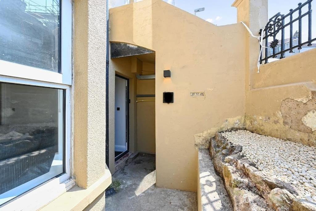 Stunning Spacious Duplex With Garden 141A Гастінгс Екстер'єр фото